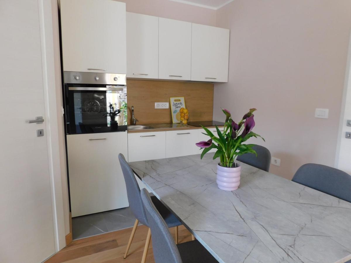 Ferienwohnung Hisa Limoni Koper Exterior foto