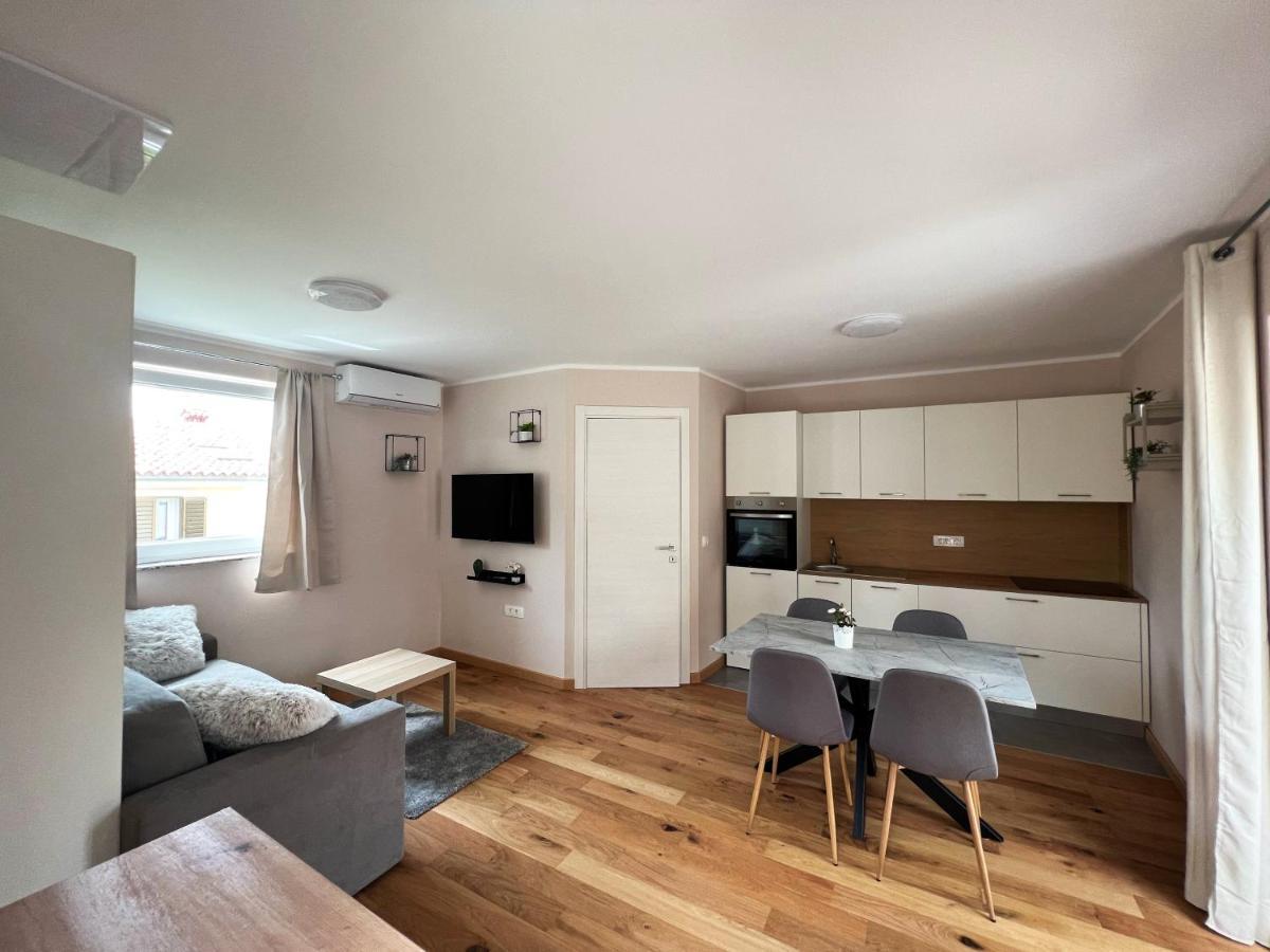 Ferienwohnung Hisa Limoni Koper Exterior foto